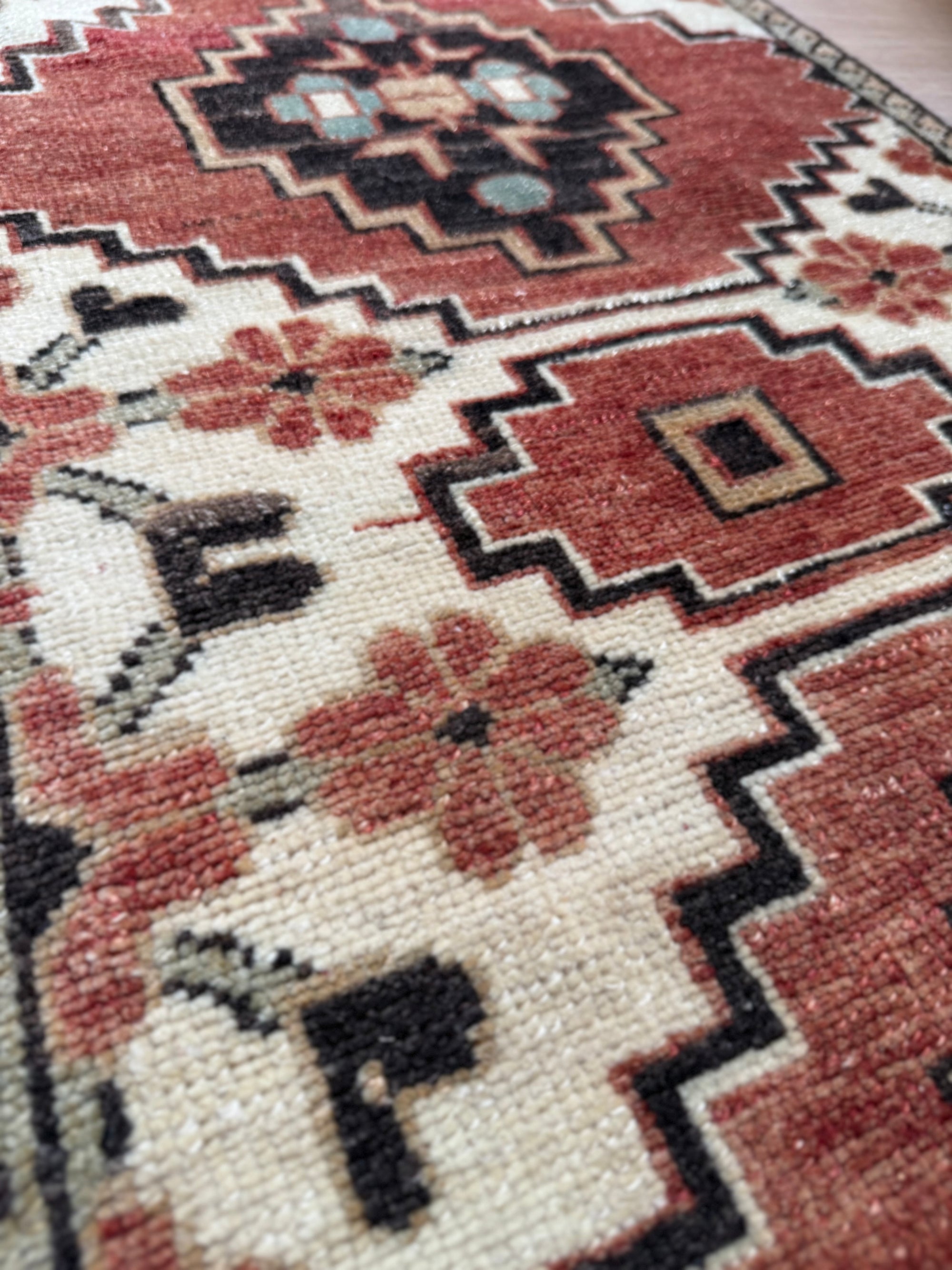 No. 543 Vintage Scatter Rug 42” x 20”