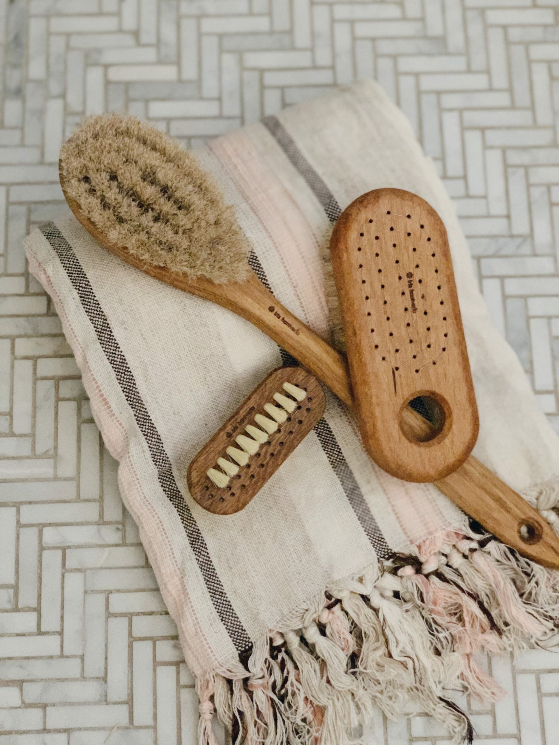 Long Handled Bath Brush