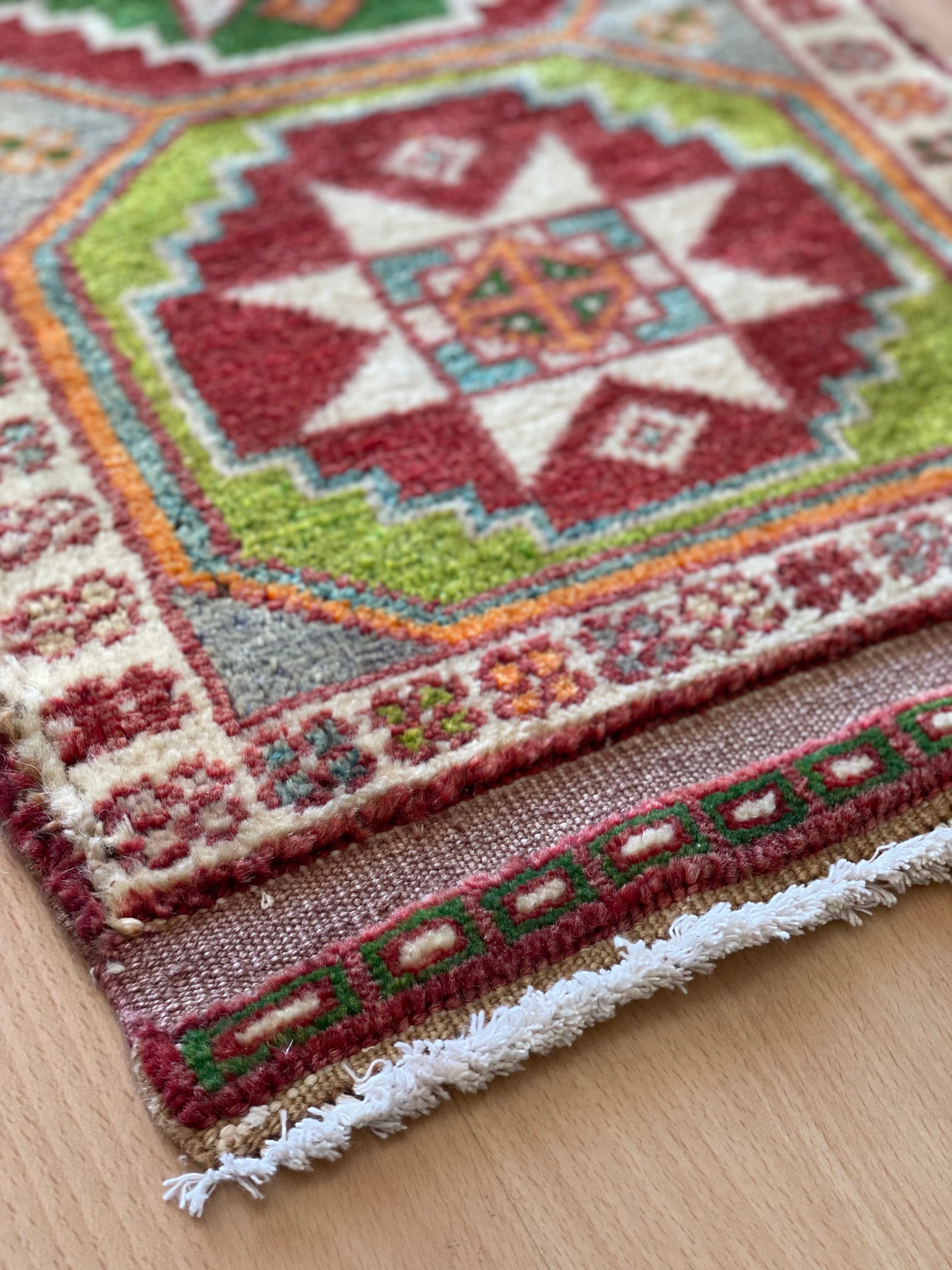 No. 524 Vintage Anatolian Scatter Rug